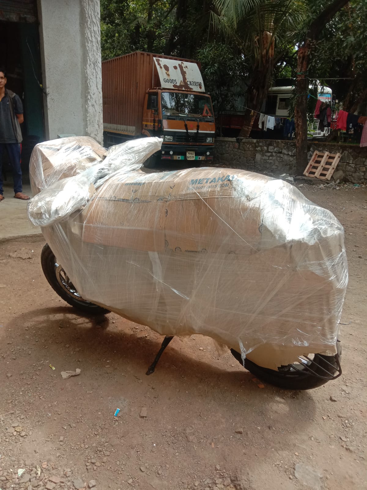 Bike packing by Reliable cargo packers and movers Pune
